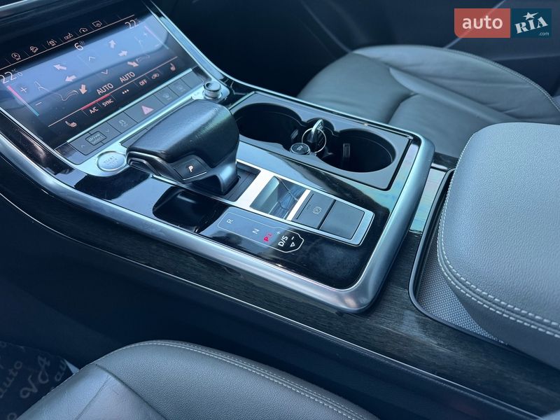 Позашляховик / Кросовер Audi Q8 2018 в Тернополі