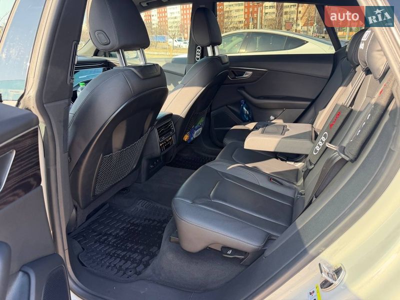 Внедорожник / Кроссовер Audi Q8 2020 в Львове