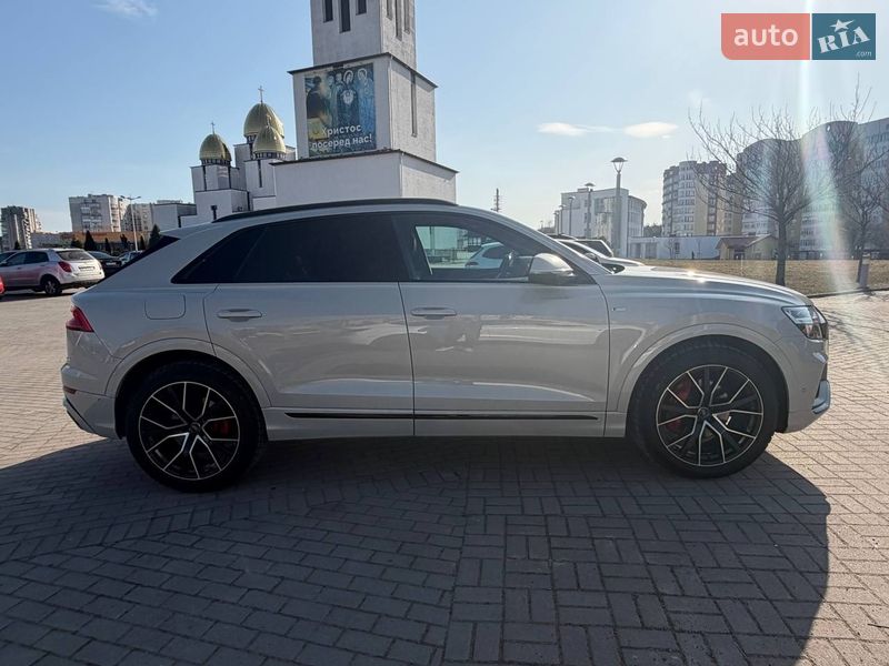 Внедорожник / Кроссовер Audi Q8 2020 в Львове