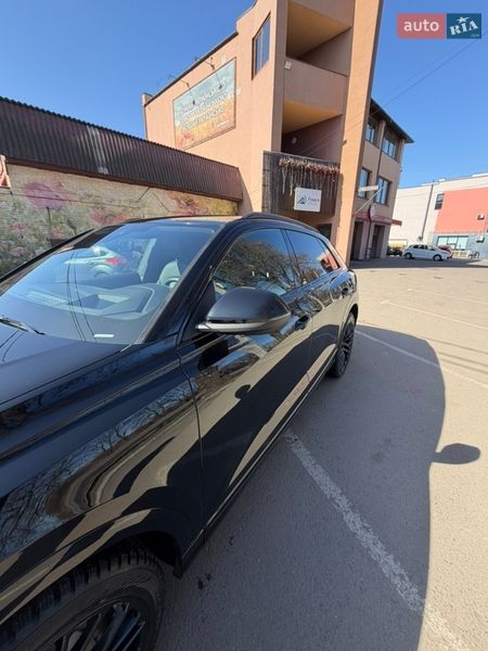 Внедорожник / Кроссовер Audi Q8 2023 в Дубно
