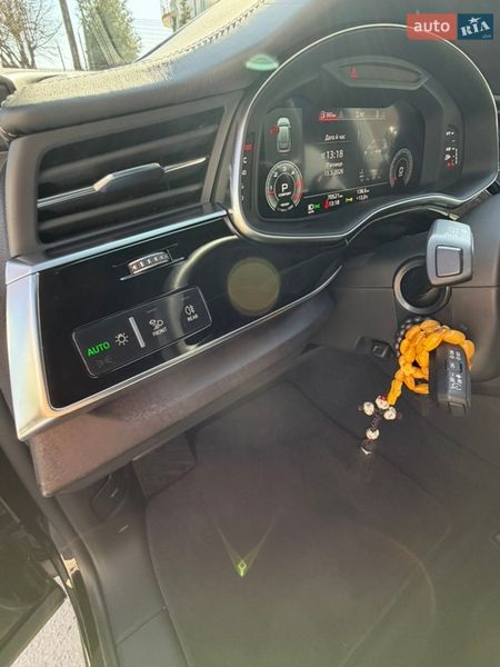 Внедорожник / Кроссовер Audi Q8 2023 в Дубно