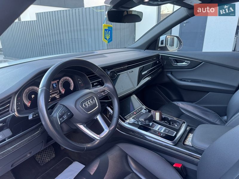 Позашляховик / Кросовер Audi Q8 2018 в Києві