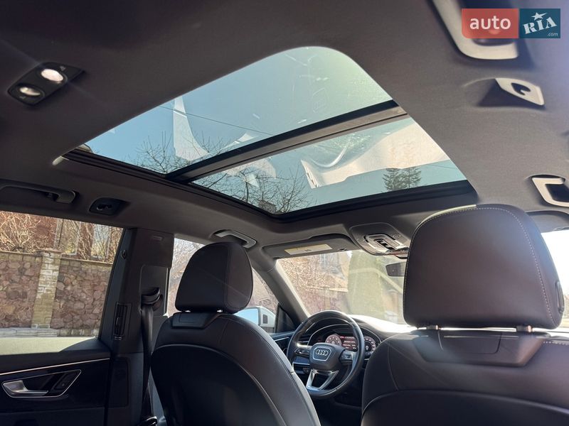 Позашляховик / Кросовер Audi Q8 2018 в Києві