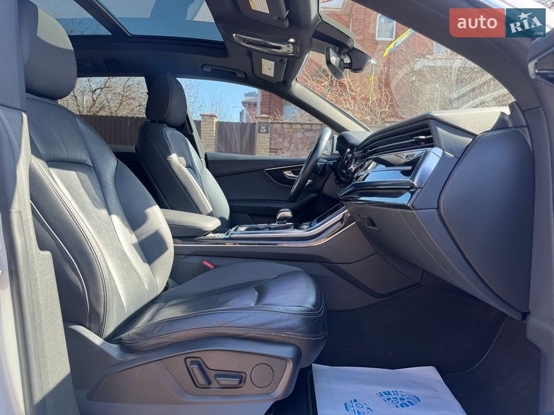 Позашляховик / Кросовер Audi Q8 2018 в Києві