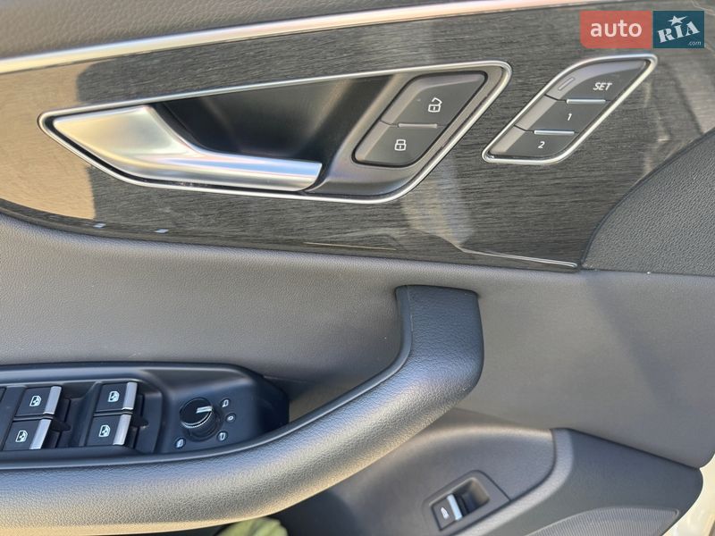 Позашляховик / Кросовер Audi Q8 2018 в Києві