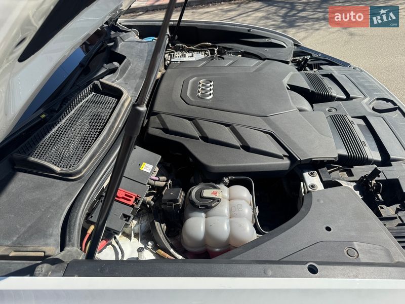 Позашляховик / Кросовер Audi Q8 2018 в Києві