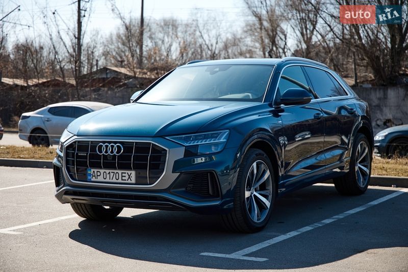 Внедорожник / Кроссовер Audi Q8 2019 в Киеве