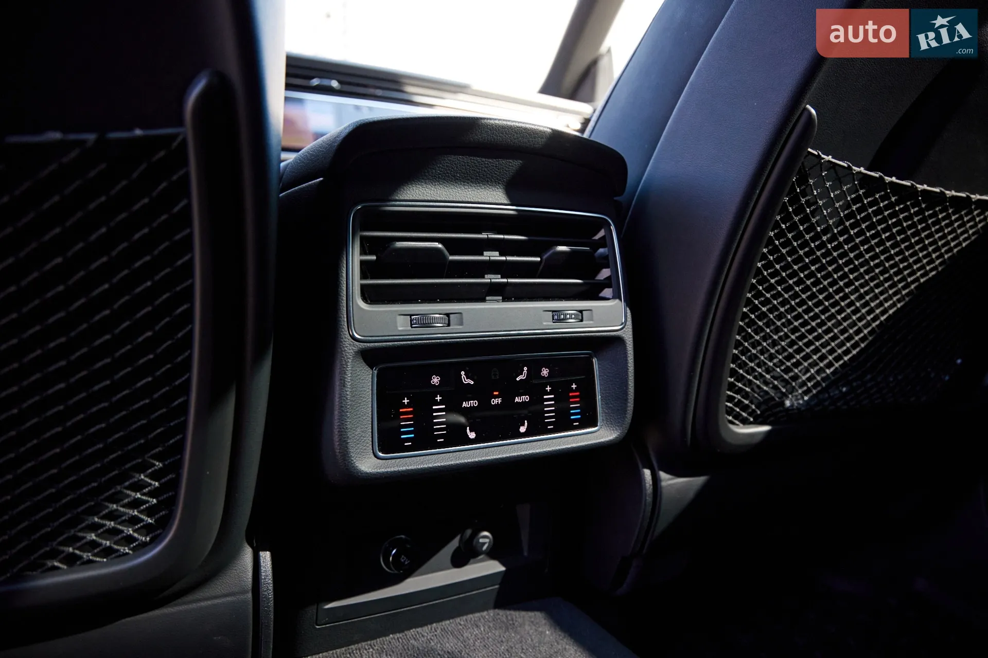 2019 Audi Q8 - мініатюра 25
