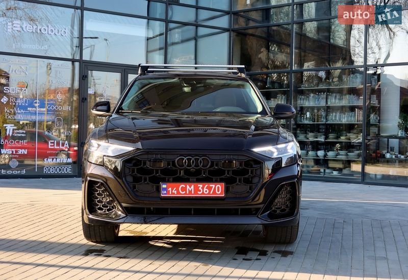 Позашляховик / Кросовер Audi Q8 2020 в Ужгороді