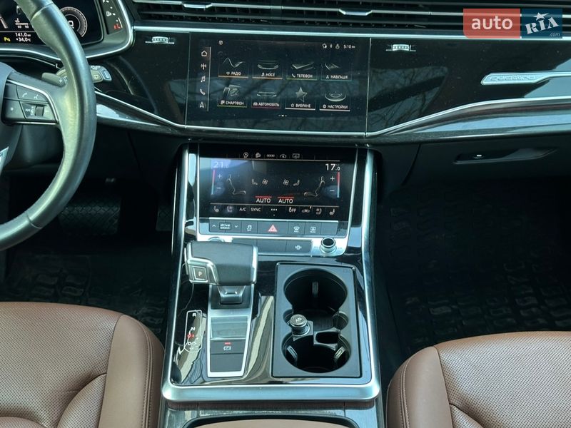 Позашляховик / Кросовер Audi Q8 2020 в Ужгороді