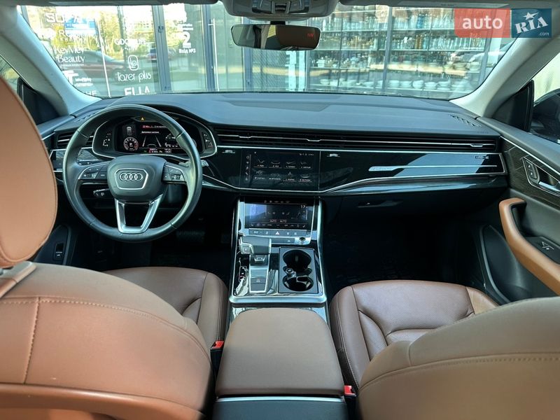Позашляховик / Кросовер Audi Q8 2020 в Ужгороді