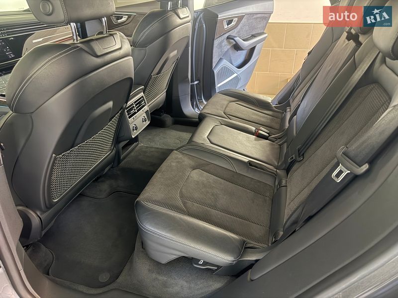 Внедорожник / Кроссовер Audi Q8 2019 в Виннице