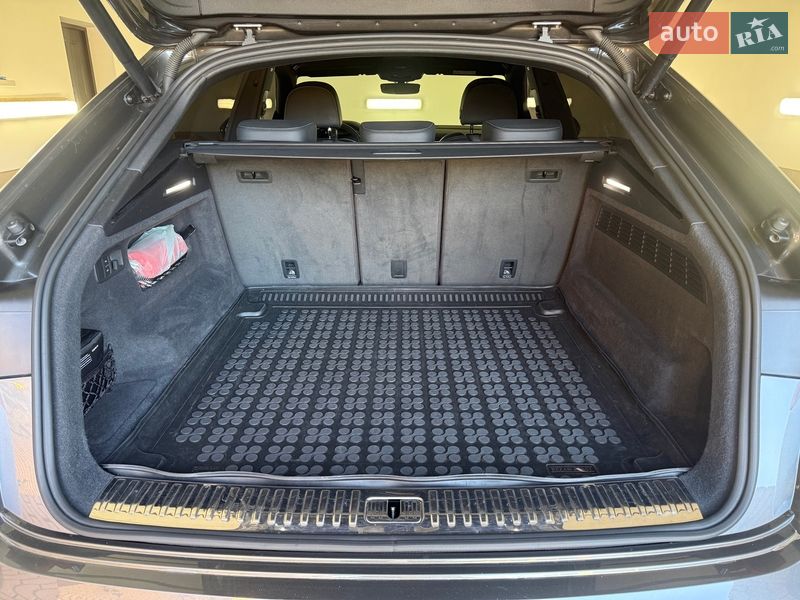 Внедорожник / Кроссовер Audi Q8 2019 в Виннице