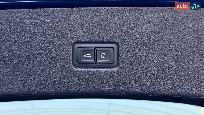 Внедорожник / Кроссовер Audi Q8 2019 в Луцке