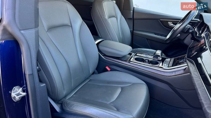 Внедорожник / Кроссовер Audi Q8 2019 в Луцке