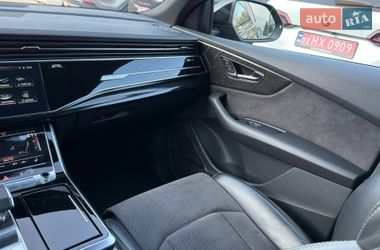 Внедорожник / Кроссовер Audi Q8 2021 в Черновцах