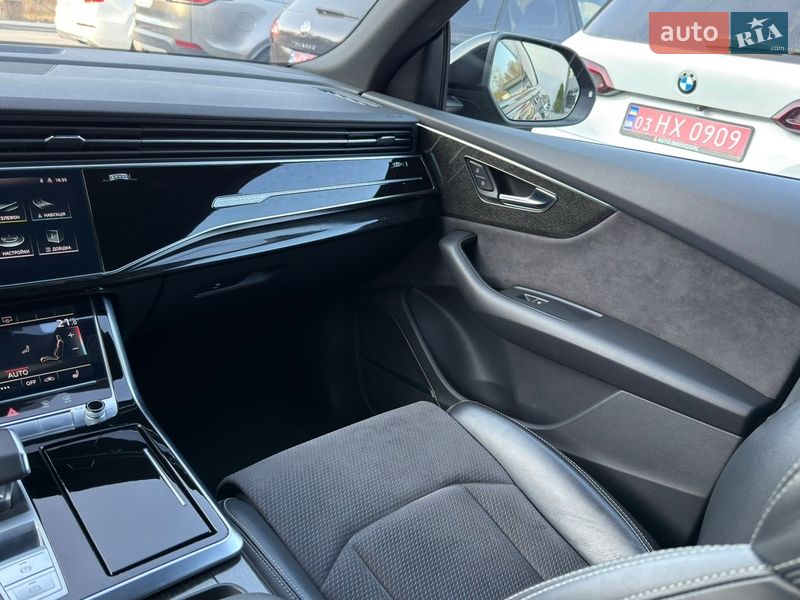 Внедорожник / Кроссовер Audi Q8 2021 в Черновцах