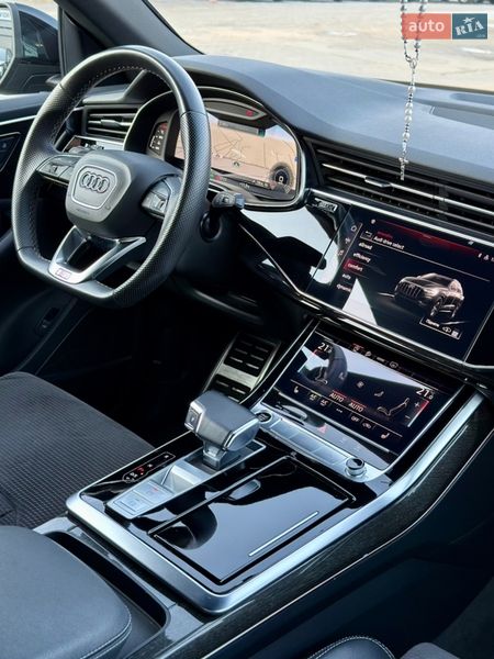 Внедорожник / Кроссовер Audi Q8 2021 в Черновцах