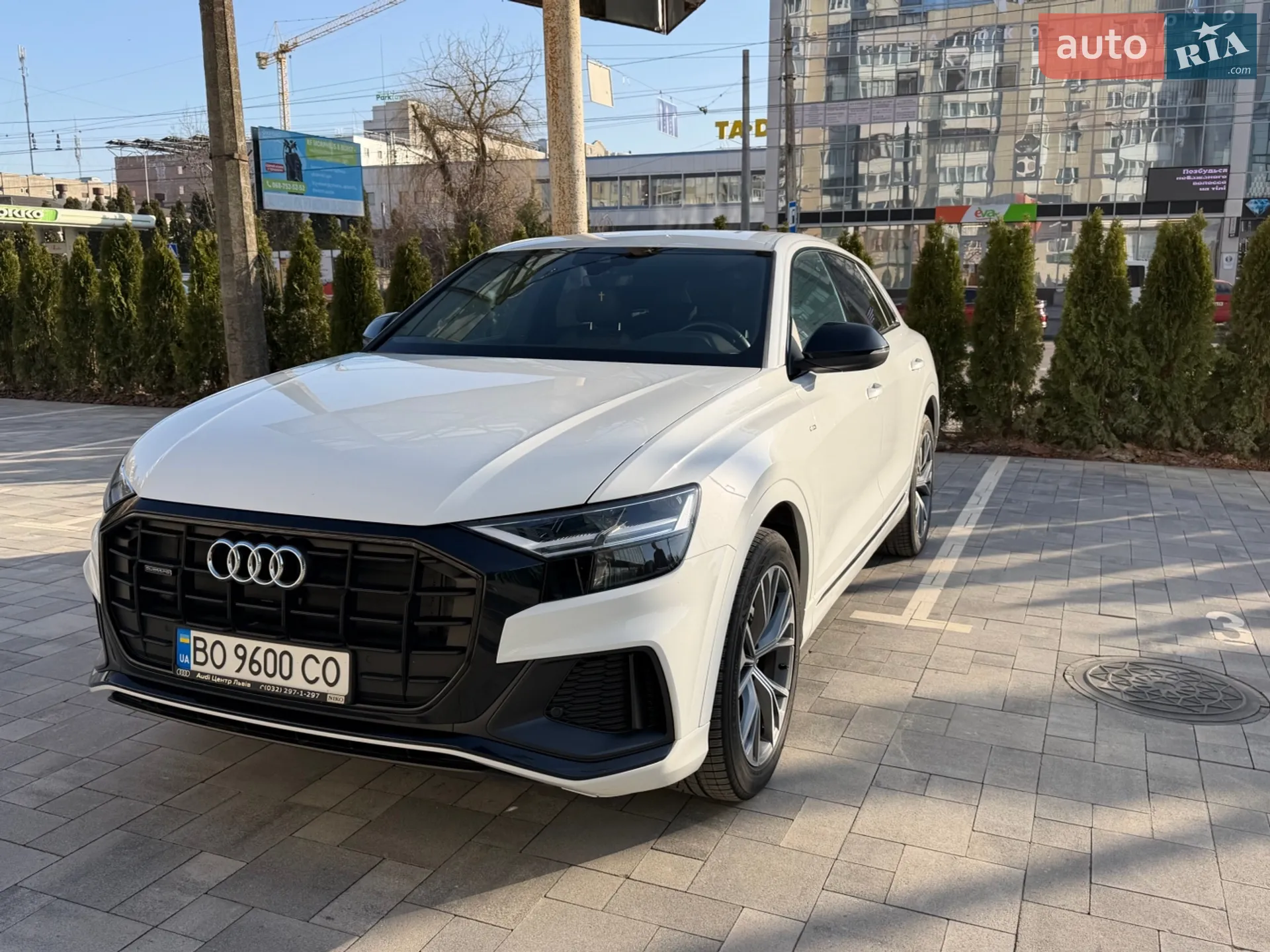 2020 Audi Q8 - мініатюра 2