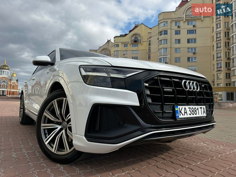 Внедорожник / Кроссовер Audi Q8 2019 в Киеве