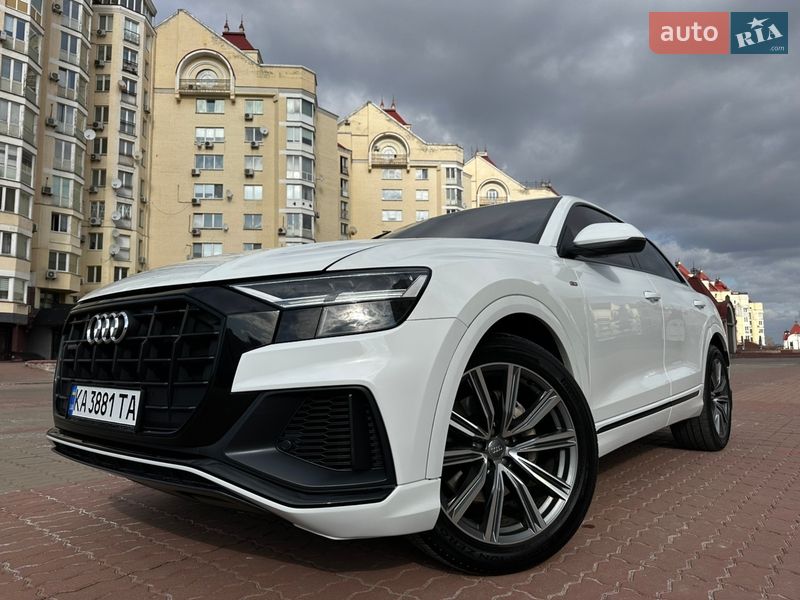 Внедорожник / Кроссовер Audi Q8 2019 в Киеве