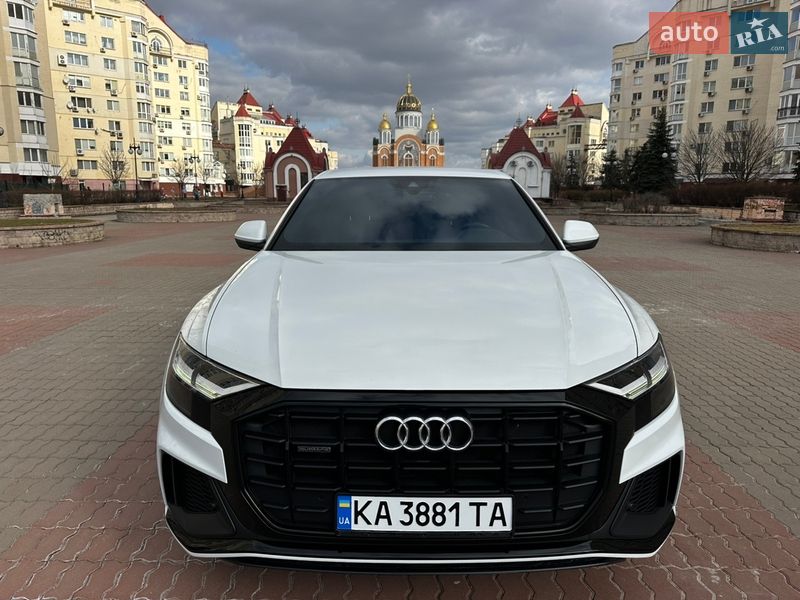 Внедорожник / Кроссовер Audi Q8 2019 в Киеве