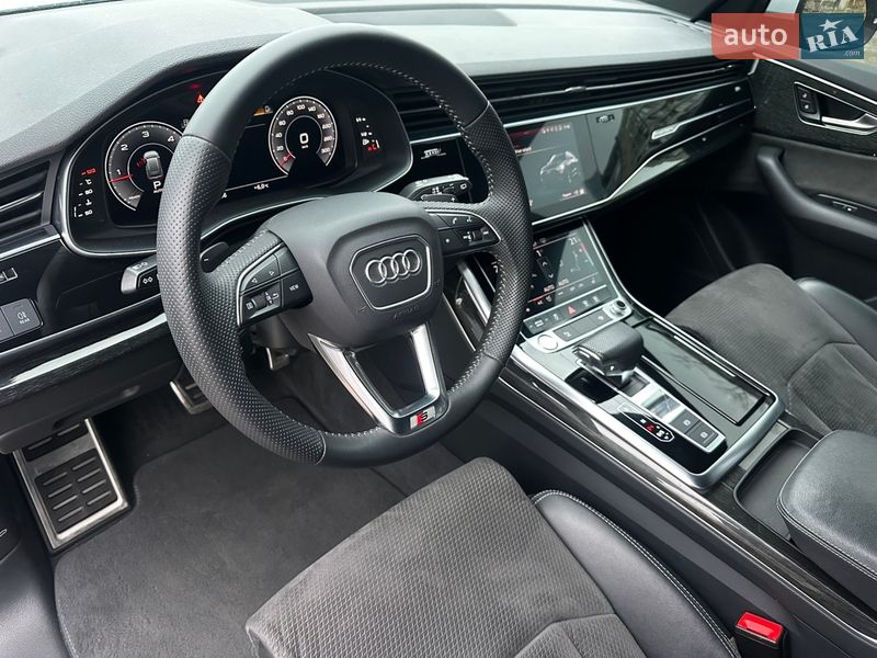 Внедорожник / Кроссовер Audi Q8 2019 в Киеве