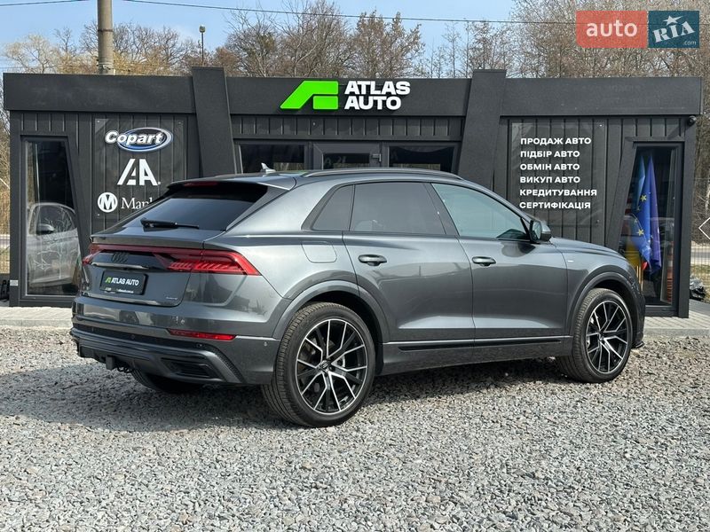 Позашляховик / Кросовер Audi Q8 2018 в Львові