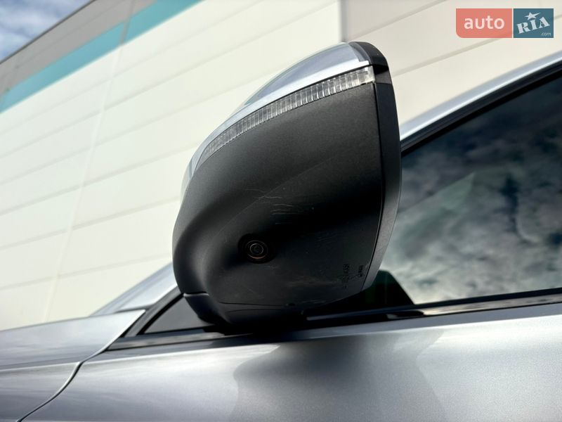 Внедорожник / Кроссовер Audi Q8 2020 в Киеве