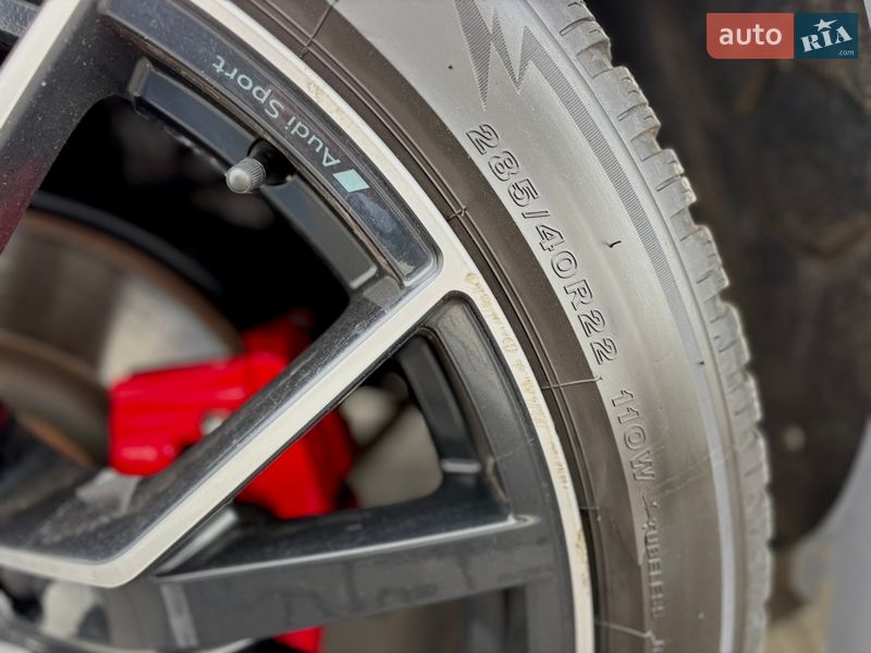 Внедорожник / Кроссовер Audi Q8 2020 в Киеве