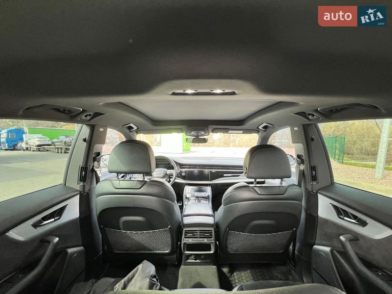 Позашляховик / Кросовер Audi Q8 2020 в Мукачевому