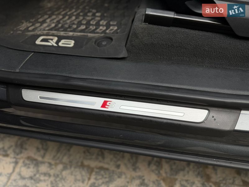 Позашляховик / Кросовер Audi Q8 2018 в Львові