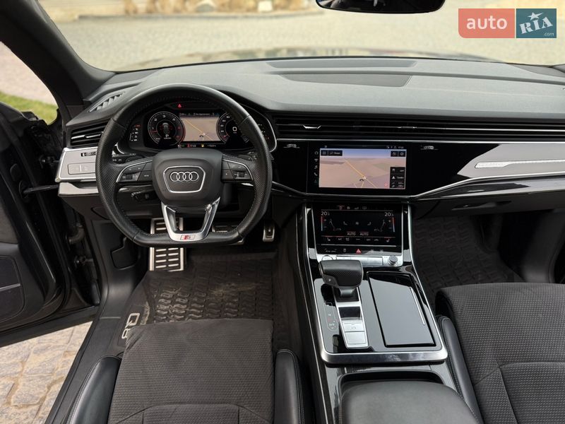 Позашляховик / Кросовер Audi Q8 2018 в Львові