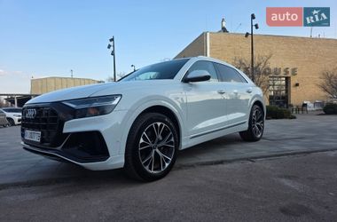 Внедорожник / Кроссовер Audi Q8 2022 в Киеве