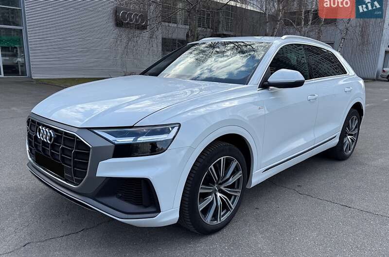 Внедорожник / Кроссовер Audi Q8 2018 в Киеве