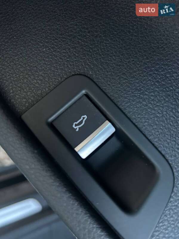 Позашляховик / Кросовер Audi Q8 2018 в Одесі фото 14 Позашляховик / Кросовер Audi Q8 2018 в Одесі