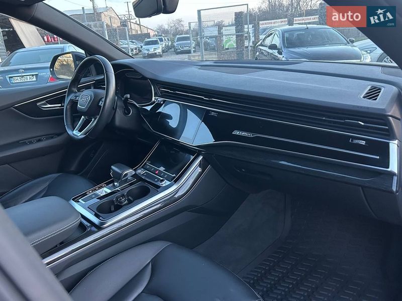Позашляховик / Кросовер Audi Q8 2018 в Одесі фото 39 Позашляховик / Кросовер Audi Q8 2018 в Одесі
