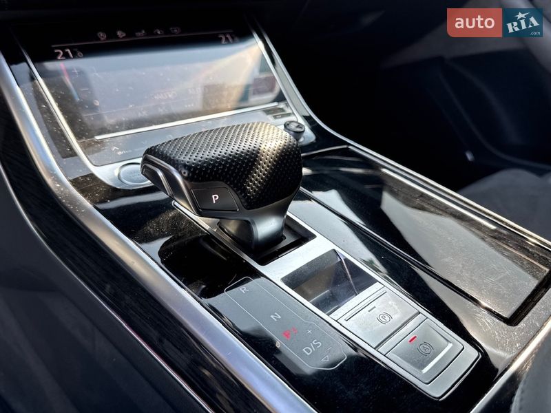 Внедорожник / Кроссовер Audi Q8 2019 в Киеве