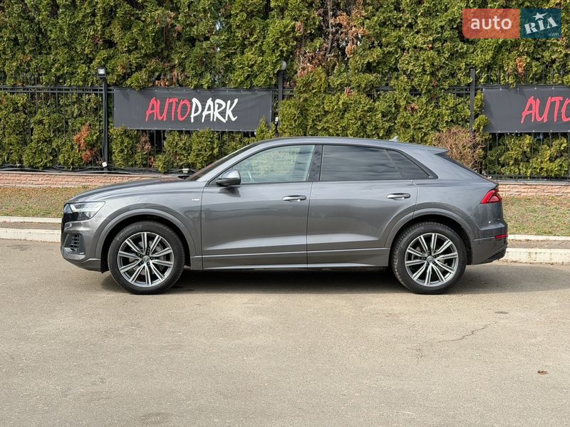 Внедорожник / Кроссовер Audi Q8 2018 в Киеве