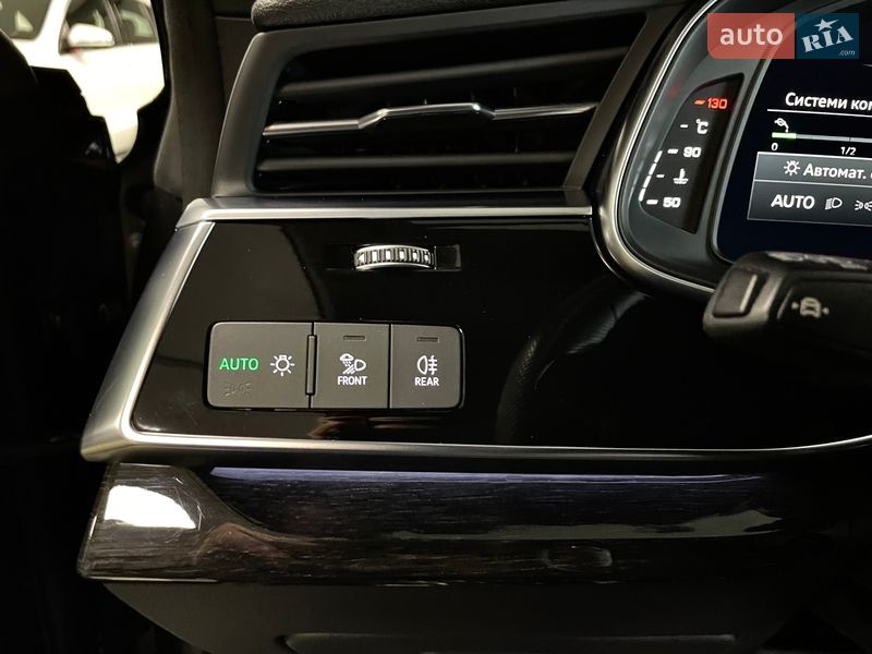 Внедорожник / Кроссовер Audi Q8 2023 в Львове