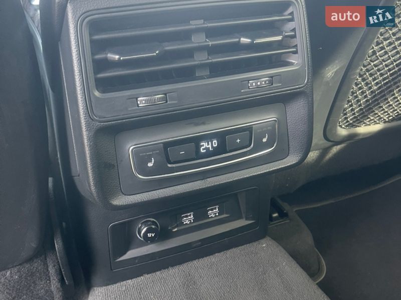 Позашляховик / Кросовер Audi Q8 2018 в Києві фото 14 Позашляховик / Кросовер Audi Q8 2018 в Києві