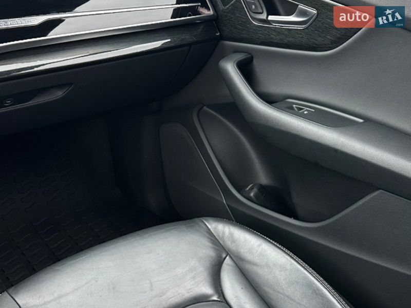Позашляховик / Кросовер Audi Q8 2018 в Кривому Озері фото 35 Позашляховик / Кросовер Audi Q8 2018 в Кривому Озері