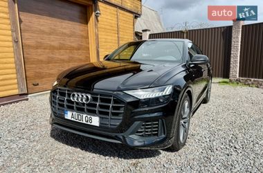 Внедорожник / Кроссовер Audi Q8 2021 в Киеве