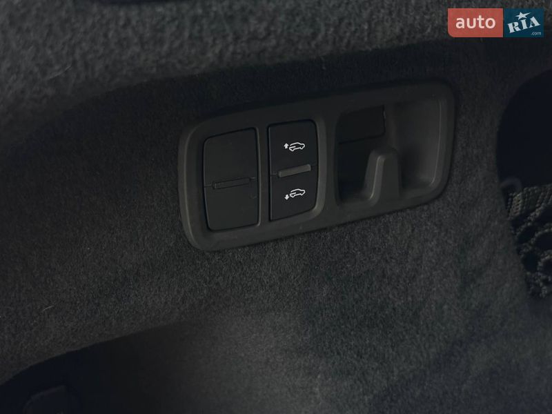Позашляховик / Кросовер Audi Q8 2019 в Рівному