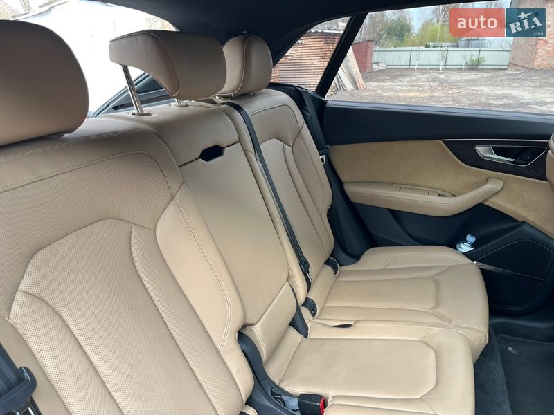 Позашляховик / Кросовер Audi Q8 2019 в Ковелі