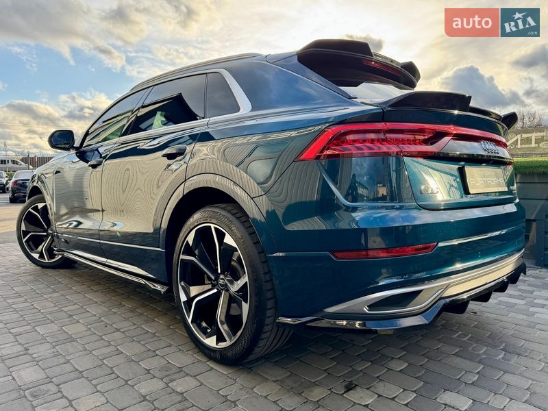 Внедорожник / Кроссовер Audi Q8 2018 в Киеве