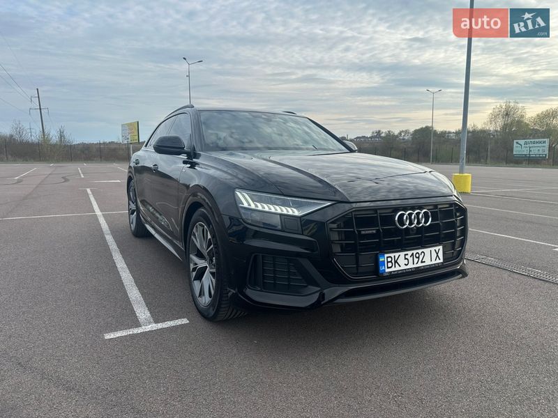 Audi Q8 2021