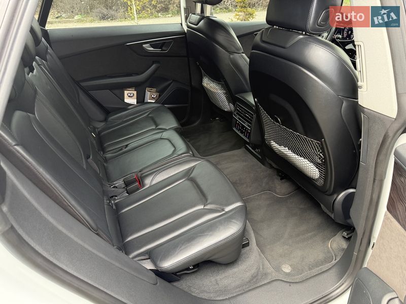 Позашляховик / Кросовер Audi Q8 2019 в Полтаві