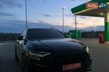Позашляховик / Кросовер Audi Q8 2021 в Хоролі