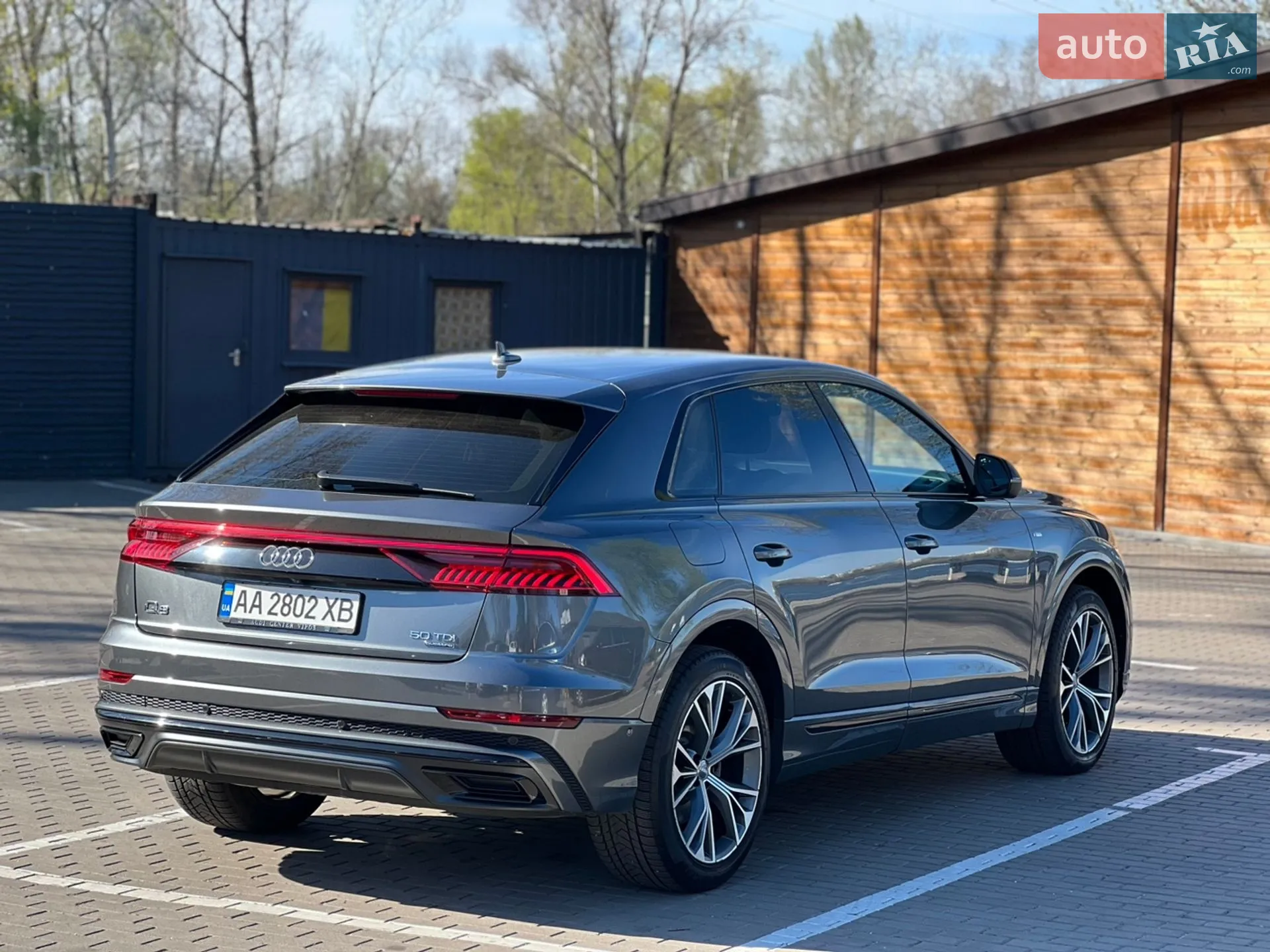 Audi Q8 2018 VIN WAUZZZF19KD017437 фото оголошення 11 з 24